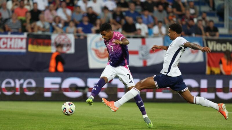 Inghilterra U21 Due gol in discesa contro la Germania nello scontro del Gruppo B