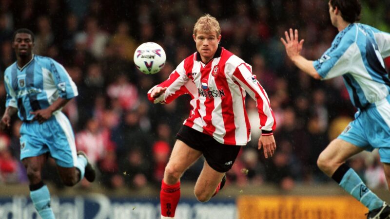 ‘Per qualche motivo il mio terzo è sceso come obiettivo. Forse Alex Ferguson aveva una parola perché non gli piacevano le persone che segnavano triple contro la sua squadra! ” – Egil Ostenstad di Southampton si sente ancora derubato di quasi 30 anni