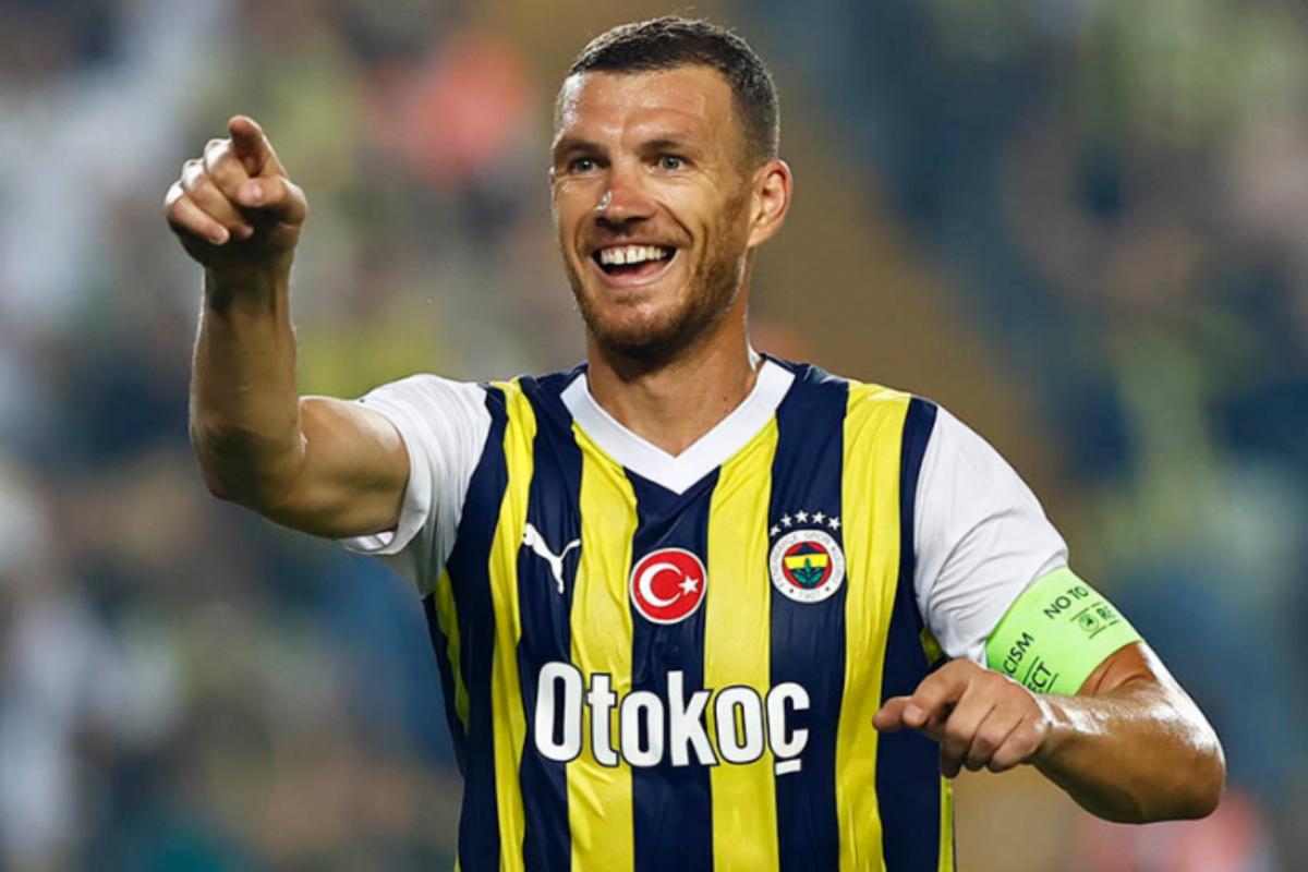 Ritorna in Italia e giocherà fino a 41 in Fiorentina