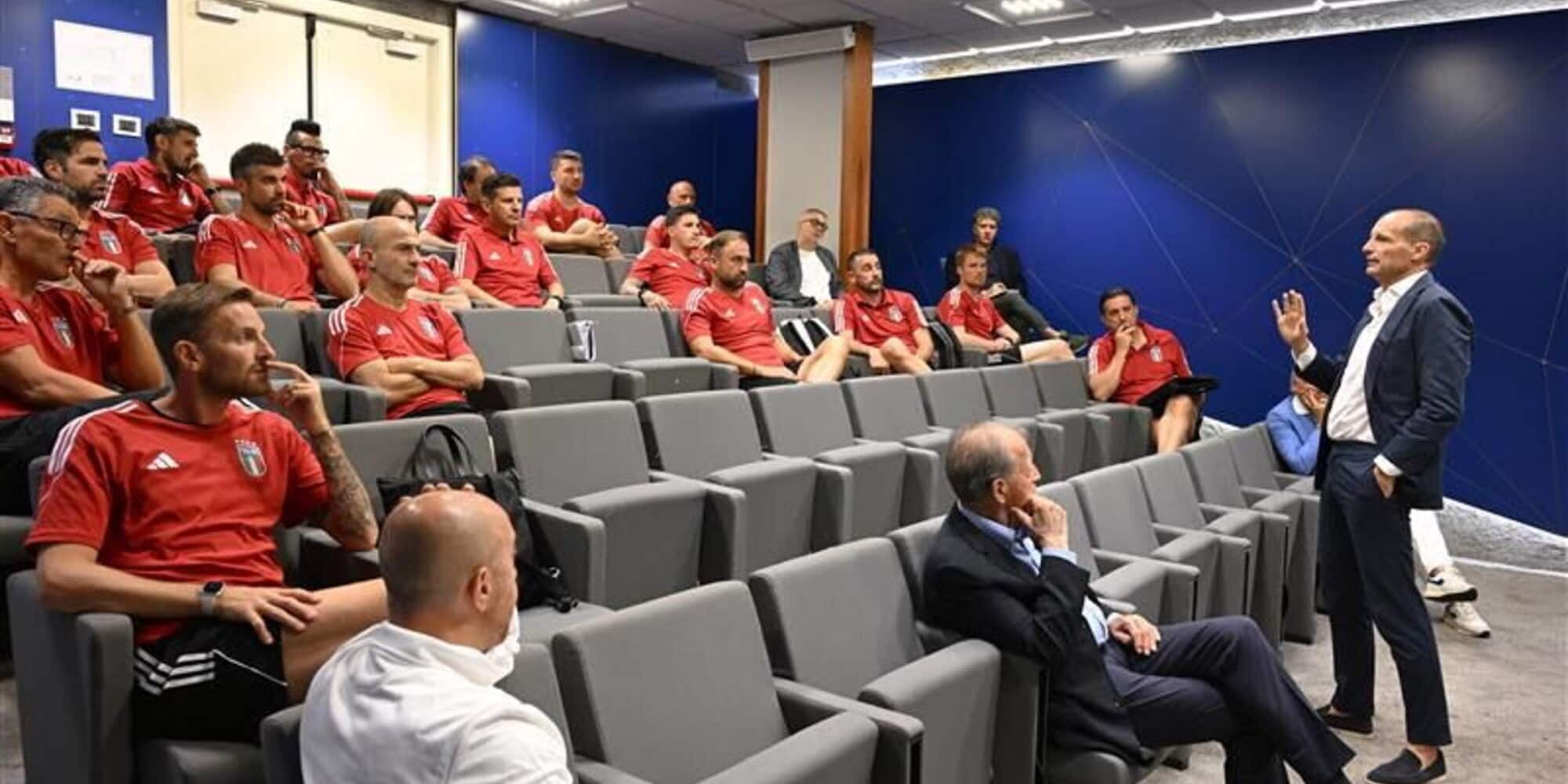Tuttosport – “Bisogna far esprimere i calciatori”