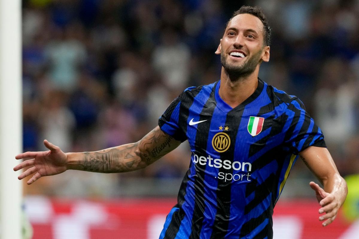 Çalhanoglu ‘fa la pace’ con l’Inter e il suo ritorno a Türkiye dovrà aspettare: “È il nostro giocatore”