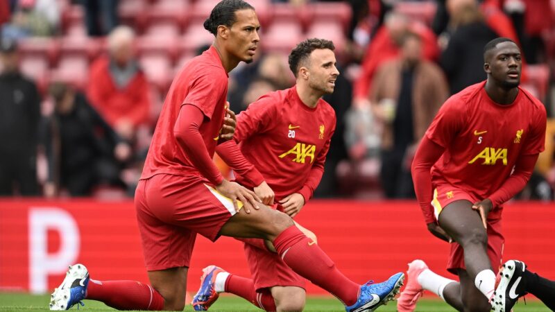 Il capitano del Liverpool Virgil Van Dijk rompe il silenzio sulla tragedia di Diogo Jota