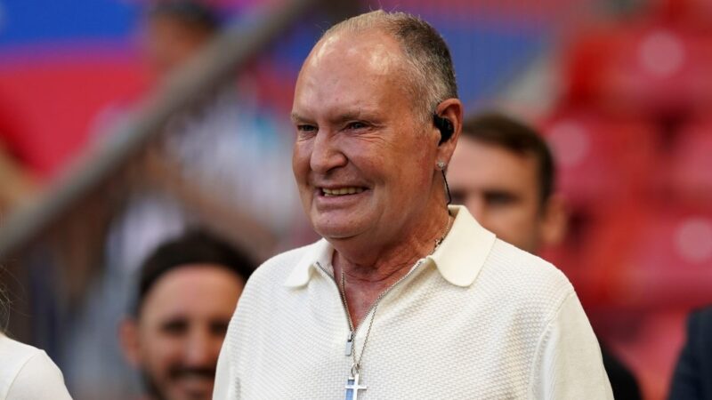 L’ex star dell’Inghilterra Paul Gascoigne si è precipitato in ospedale dopo essere crollato a casa
