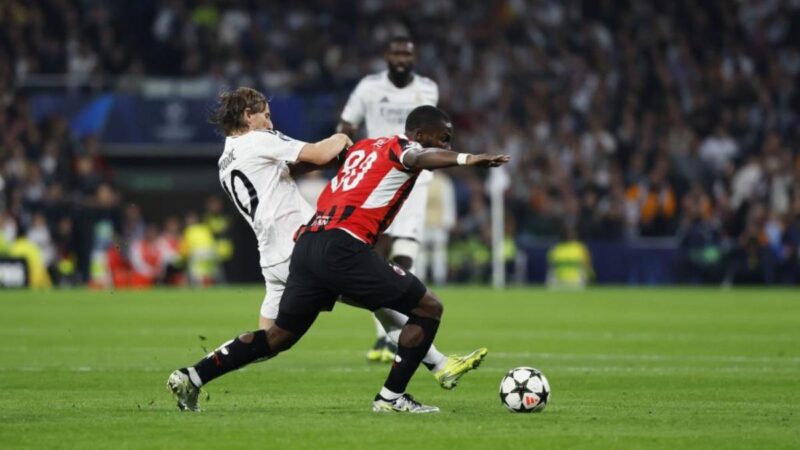 Luka Modric atterra a Milano per chiudere la sua firma: “Grandi sfide mi aspettano”