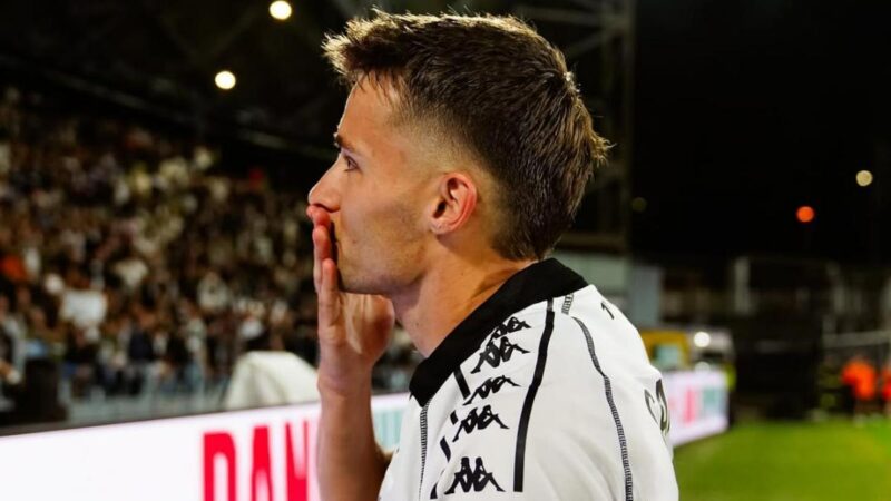 “Non voglio che le persone mi vedano come il calciatore che ha speso il cancro”