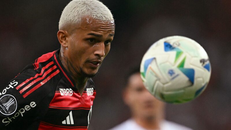 Roma, nuova offerta per Wesley: accordo vicino e anche Ferguson è a un passo