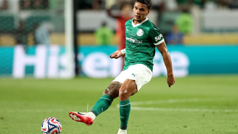 Roma, si allontana Rios? Offerta del Benfica, pronte le alternative