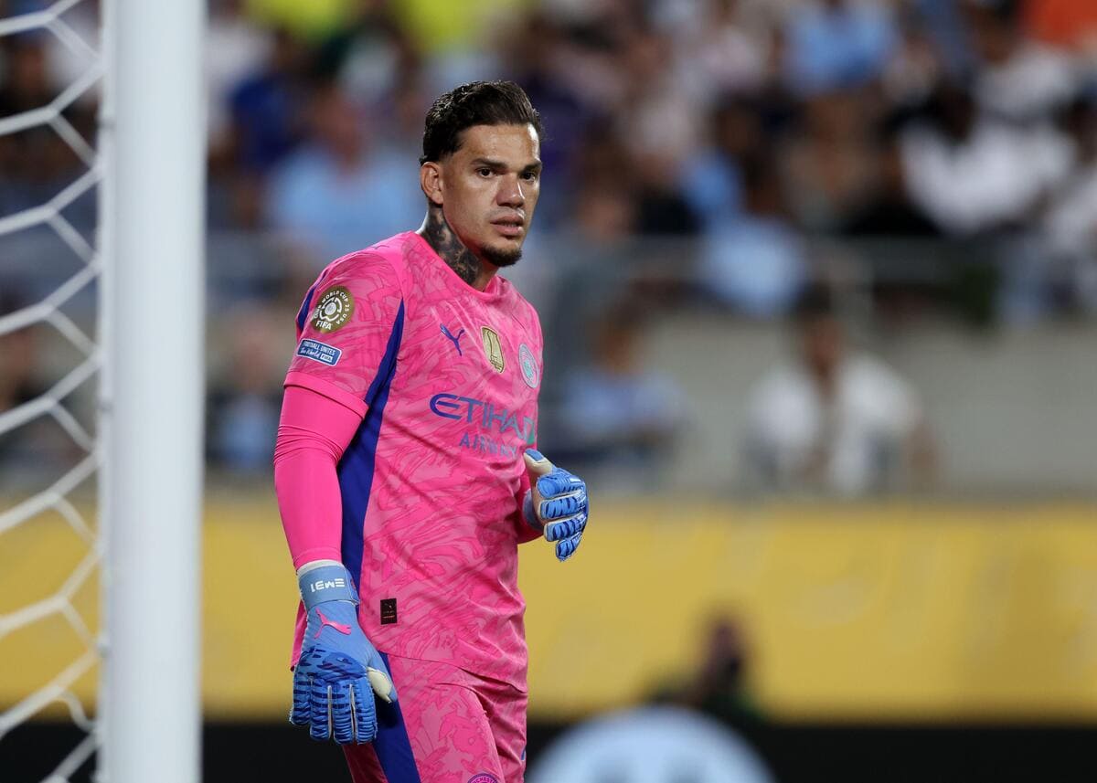 Allinearli confermati mentre Ederson è uscito dalla squadra di Guardiola