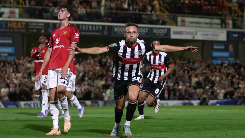 CM.com – Il Manchester United è già fuori dalla Carabao Cup! Sconfitto dopo 26 rigori dal Grimsby Town (quarta serie inglese), 2-2 nei 90′