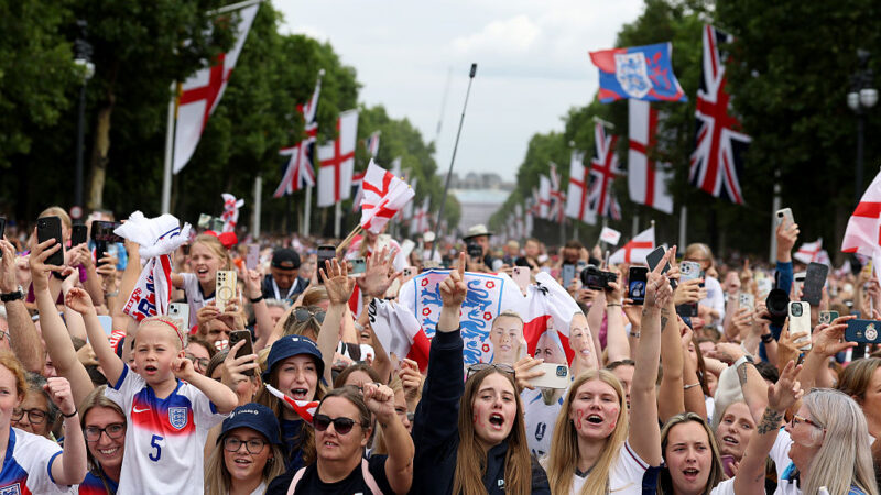 Finanziamento dei contenuti su quattrofourtwo.com | Quattrofourtwo