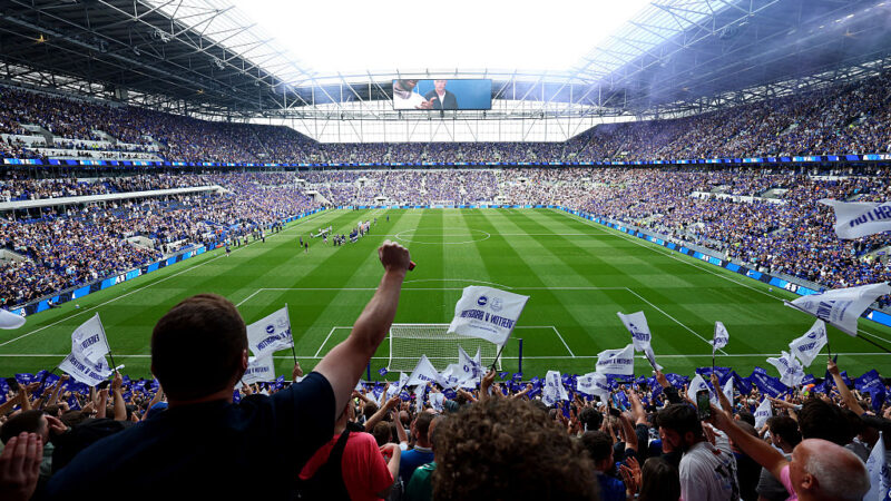 Forte, ripido e non una sola vista sulla casa: Fourfourtwo era allo stadio di Hill Dickinson per la festa di riscaldamento di Everton