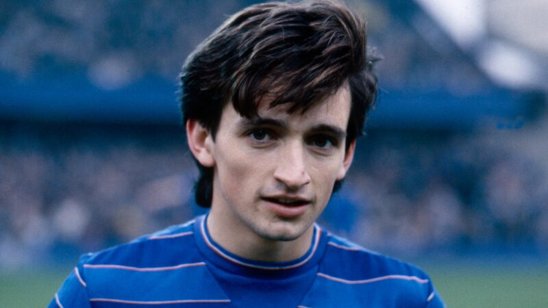 ‘Hanno cercato di prendere lo strappo al Chelsea ma lo avrei restituito. Esempio perfetto: il mio soprannome è diventato rapidamente strano. Ho appena detto loro: “Sono normale, sei un mucchio di strani” ‘Pat Nevin su come il suo amore per la cultura è andato giù nello spogliatoio