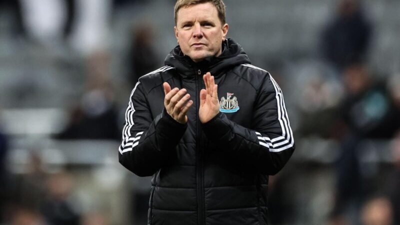 Howe è felice di affrontare gli Spurs nella loro stessa partita mentre il goal su calcio piazzato vede il Newcastle progredire, Frank sbatte l’arbitro