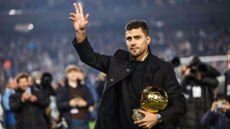Il centrocampista di Manchester City Rodri subisce una battuta d’arresto con il vincitore di Ballon d’Or che è improbabile che sia in forma fino a settembre, afferma Guardiola