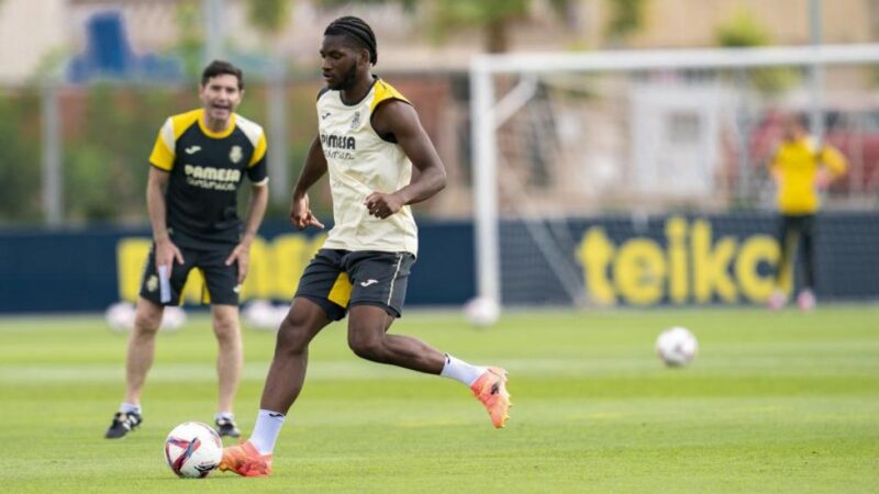 Il cuore giallo in un pugno a Kambwala