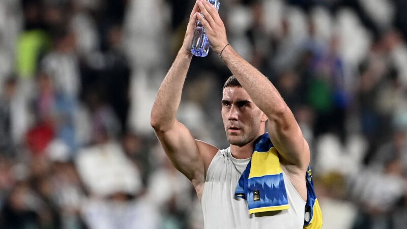 Juventus, la pazza notte di Vlahovic: dai fischi agli applausi in 4 minuti, un goal per il futuro