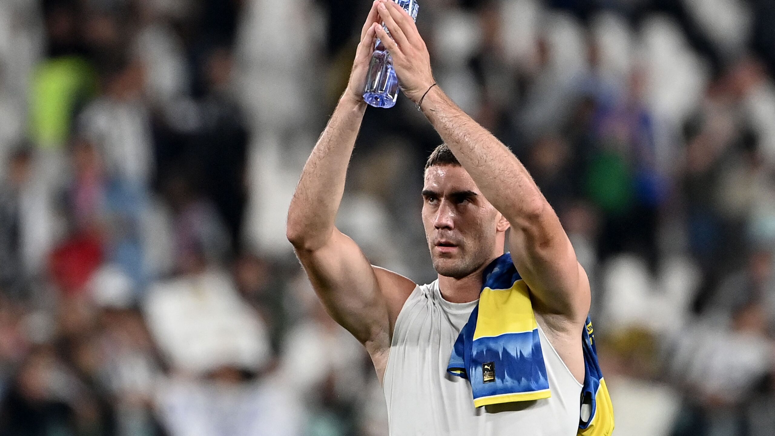 Juventus, la pazza notte di Vlahovic: dai fischi agli applausi in 4 minuti, un goal per il futuro