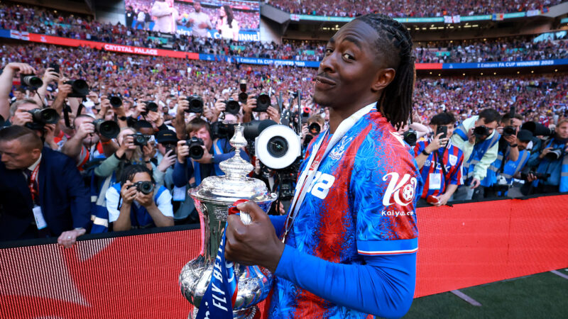 L’Arsenal ha affidato il doppio colpo di Eberechi Eze, mentre Crystal Palace conferma la decisione “definita”