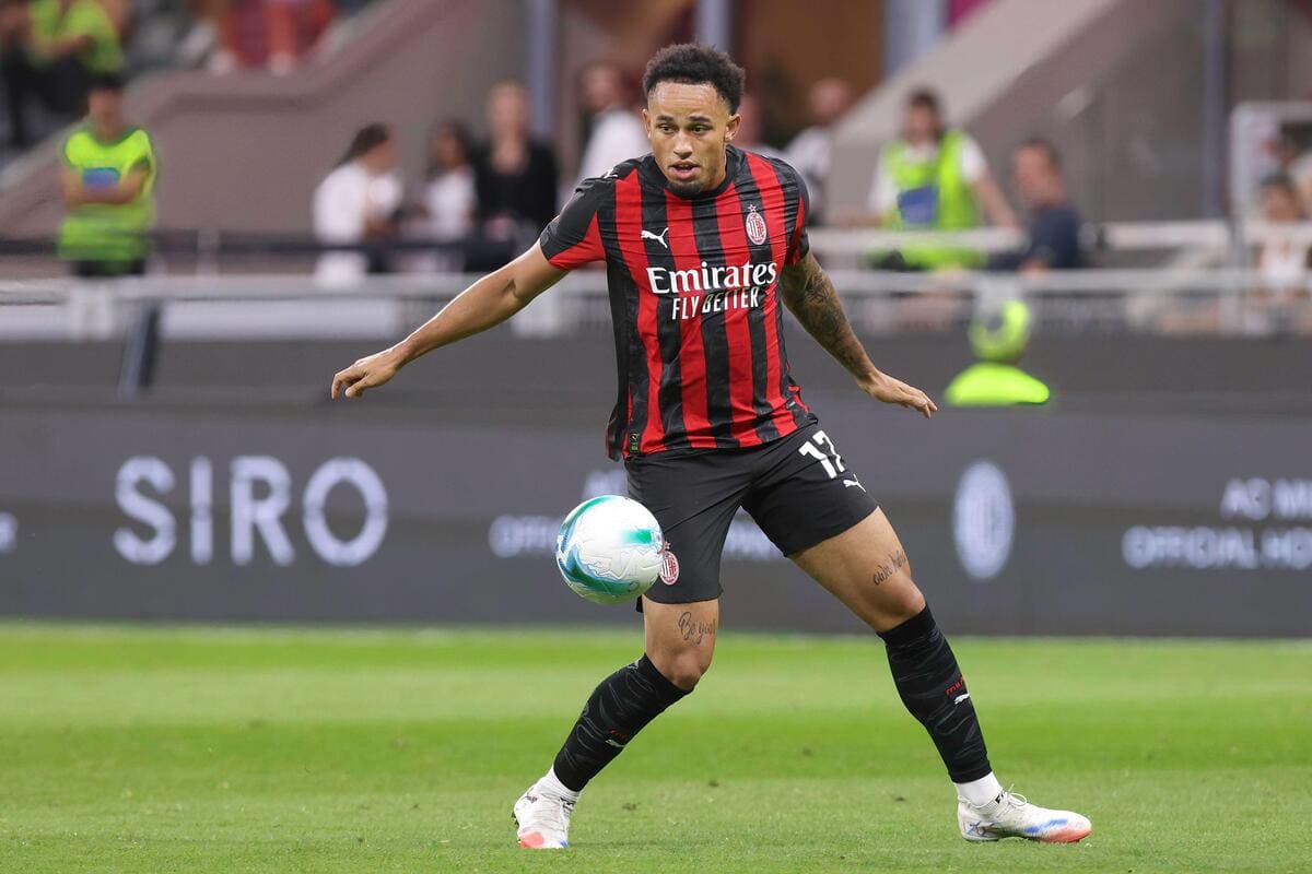 Leeds firma Okafor da AC Milan