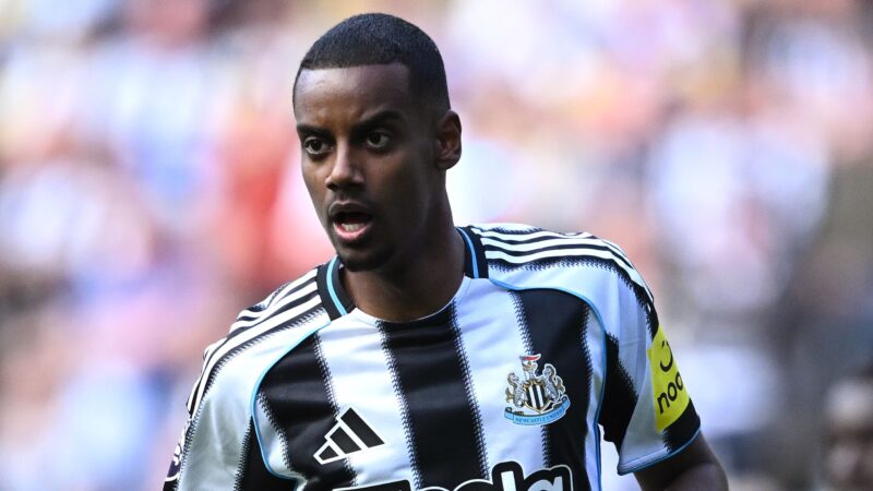 Newcastle, no a 140 milioni dal Liverpool per Isak: lui intanto si allena nel centro della Real Sociedad