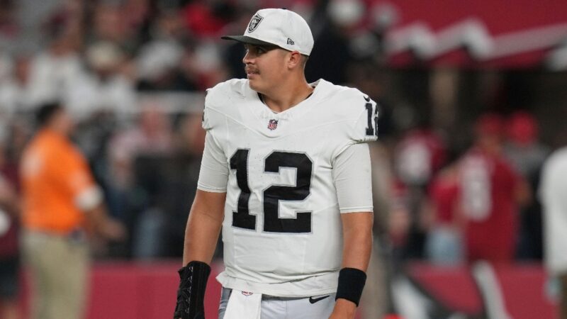 Raiders QB Aidan O’Connell subisce il polso fratturato ed è previsto per 6-8 settimane