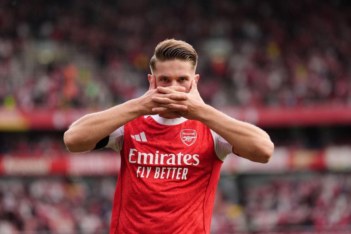 Rapporto, risultato e obiettivi mentre Gyokers segna due volte il debutto in casa e Saka subisce un infortunio