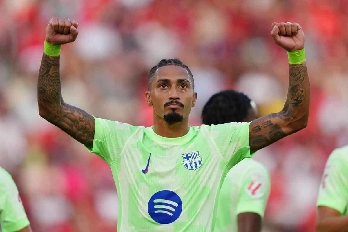 Rapporto, risultato e obiettivi mentre i campioni facilitano gli ospiti di nove uomini