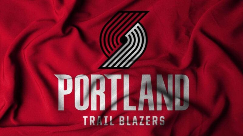 Tom Dundon, proprietario di Carolina Hurricanes che acquista i Blazer di Portland Trail per $ 4 miliardi
