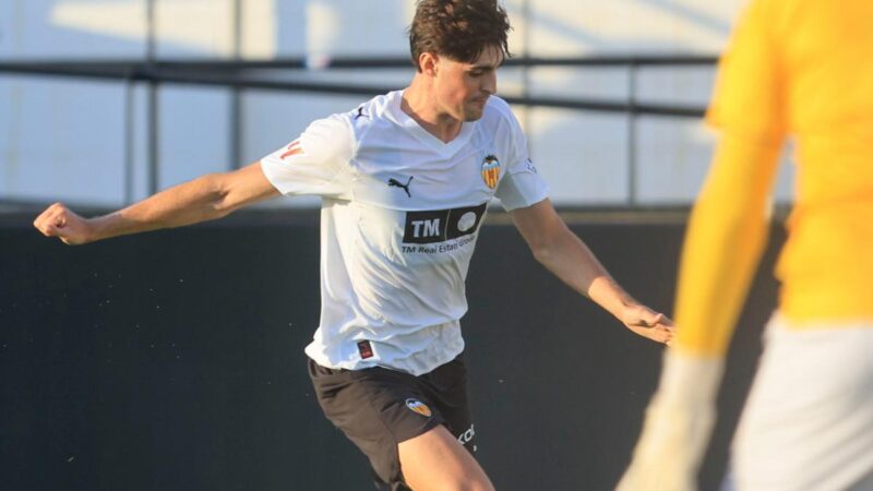 Valencia porta posizioni per il rinnovamento di Javi Guerra