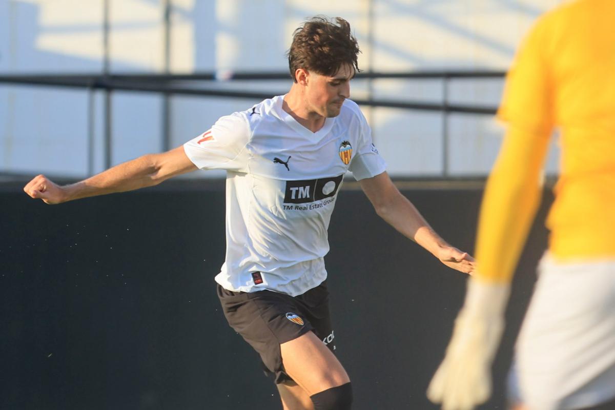 Valencia porta posizioni per il rinnovamento di Javi Guerra