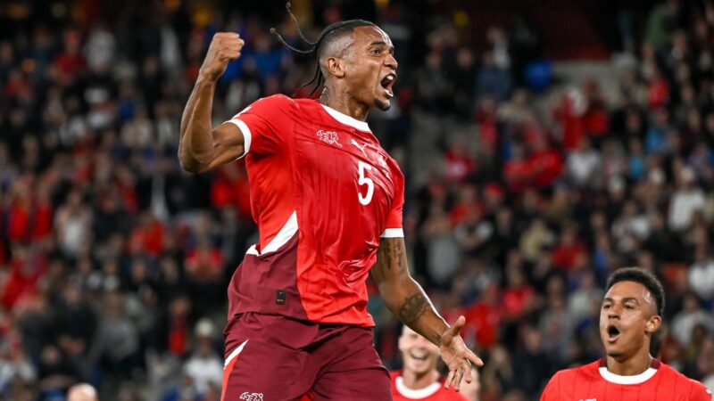 CM.com – Akanji lancia la Svizzera, in goal anche Gudmundsson (infortunato) e Lovric con papera di Olsen: Francia ok