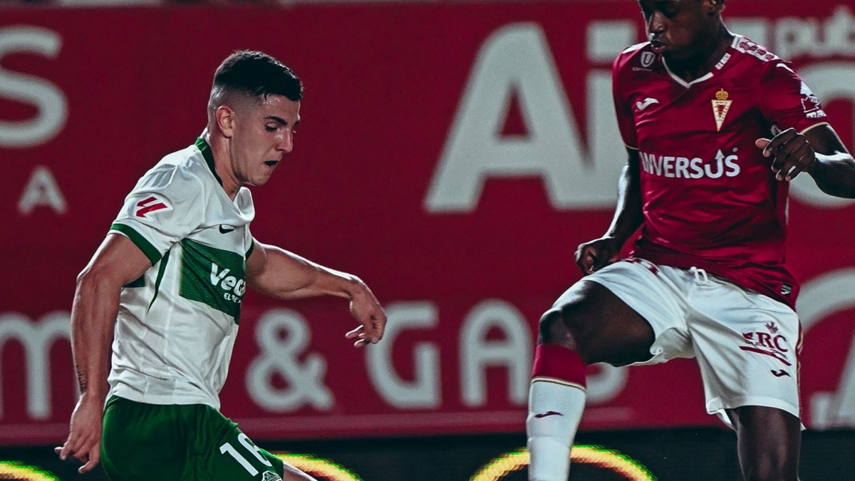 Elche cade chiaramente a Murcia