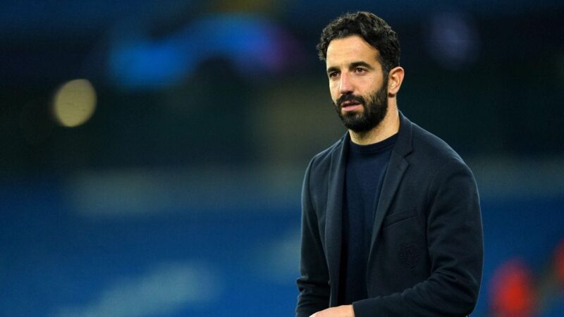 Line-up rivelati come Amorim sembra salvare il lavoro