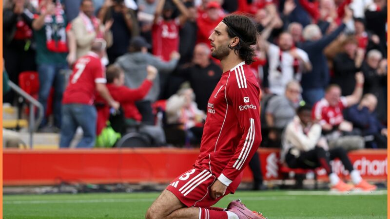 La star del Liverpool Dominik Szoboszlai segna lo sbalorditivo vincitore del calcio libero