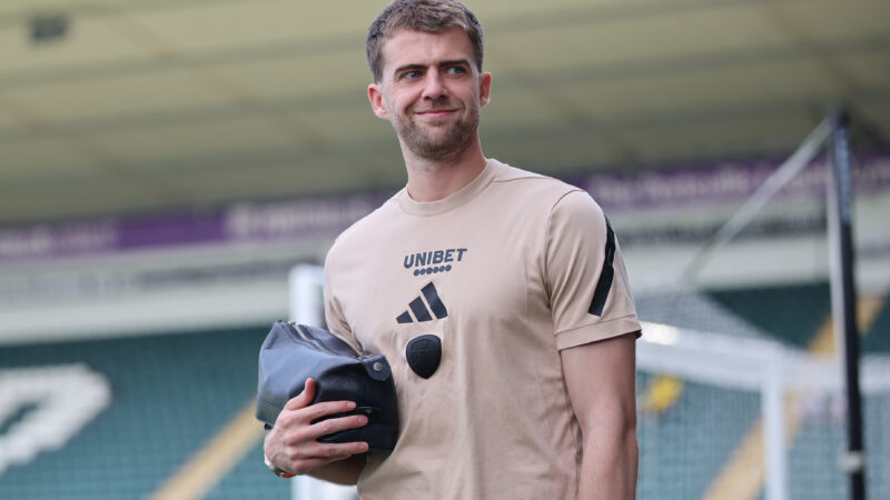 L’eroe della promozione del Leeds United Patrick Bamford si unisce al club con le precedenti controversie dell’attaccante: Rapporto