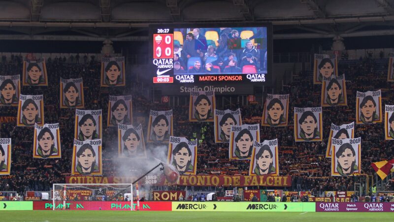 Nizza-Roma, scontri in città e arrestati 102 ultras giallorossi: sequestrate mazze, martelli e coltelli