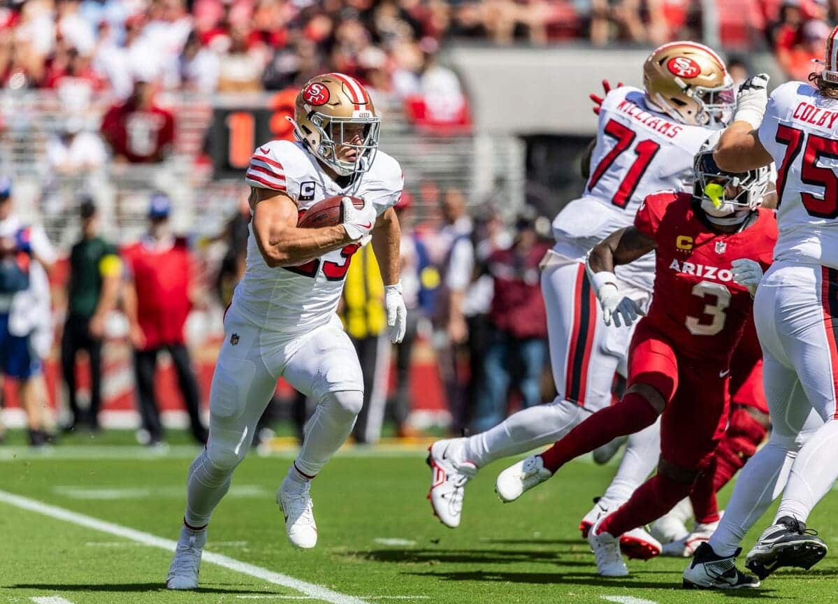 I Niners spengono i Falcons durante il football della domenica sera