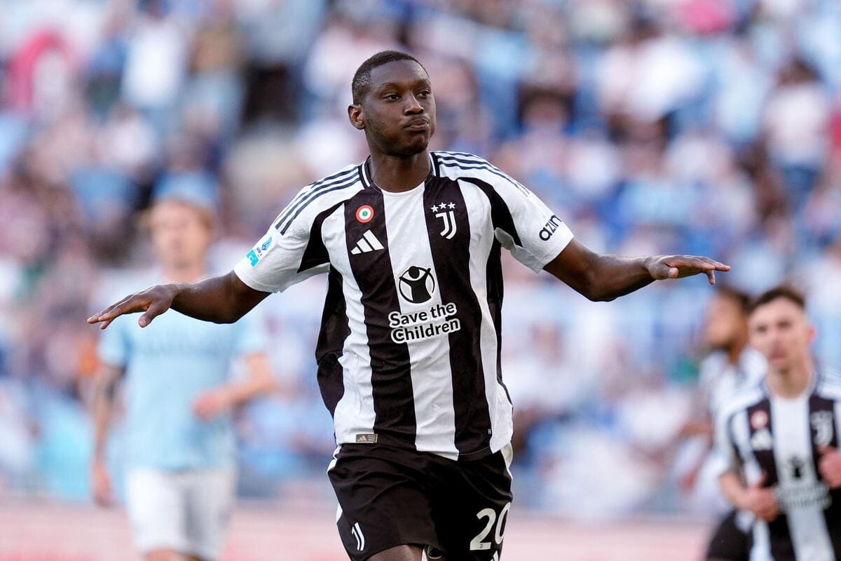 SPURS Completa la firma del prestito della Francia in avanti da PSG