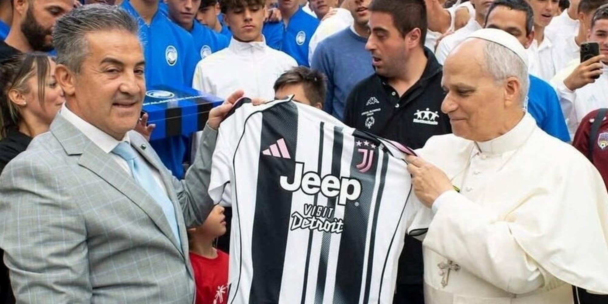 Tuttosport – Papa Leone con la maglia e numeri Stadium da record!