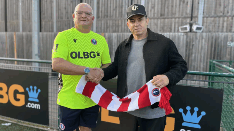 Wanderers non campionato non campione lancia un audace esperimento con il portiere di 54 anni