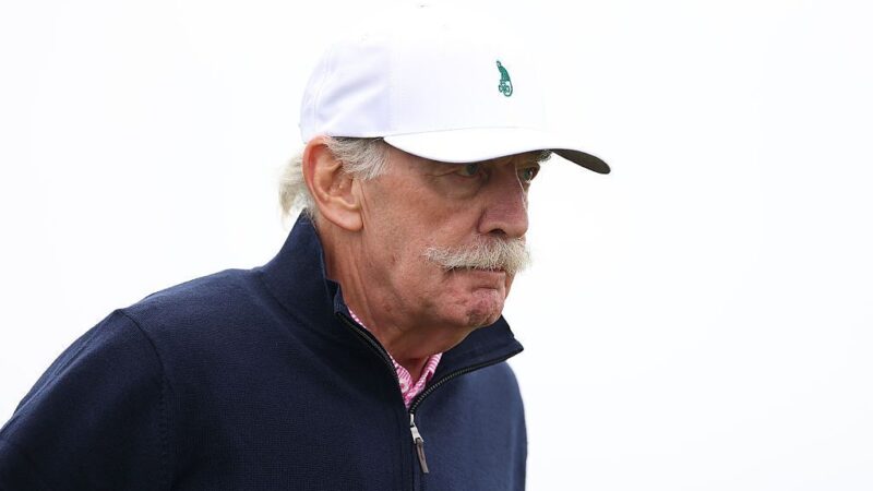 Chi è Dermot Desmond? | QuattroQuattroDue