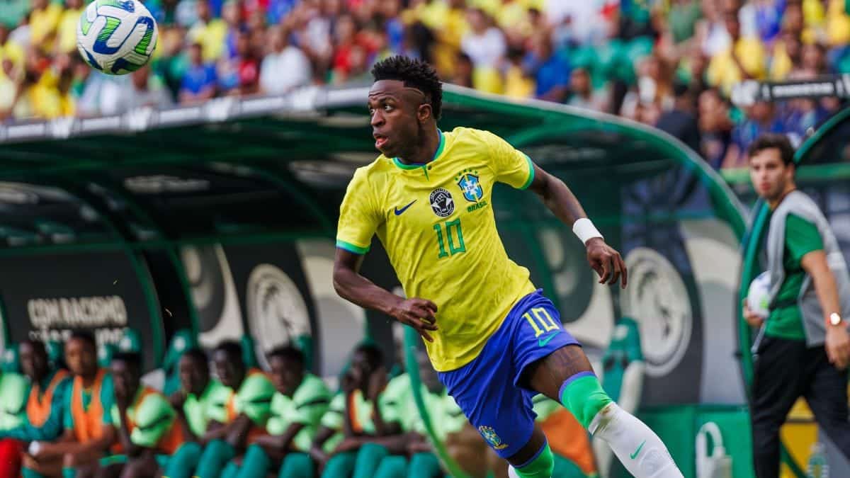 Formazioni confermate con Vinicius Jr titolare nonostante i radicali cambi di Ancelotti