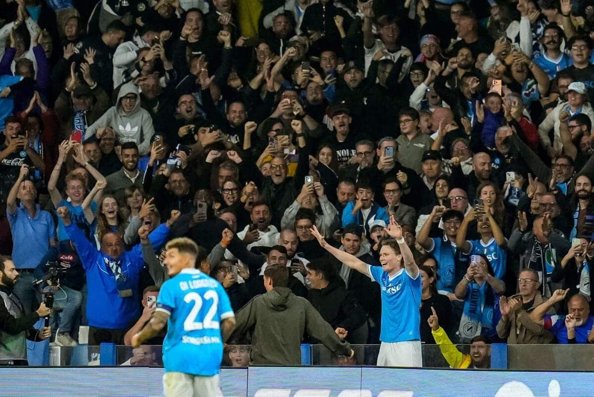 Il Napoli è primo in Serie A, PSG e Bayern vincono 3-0