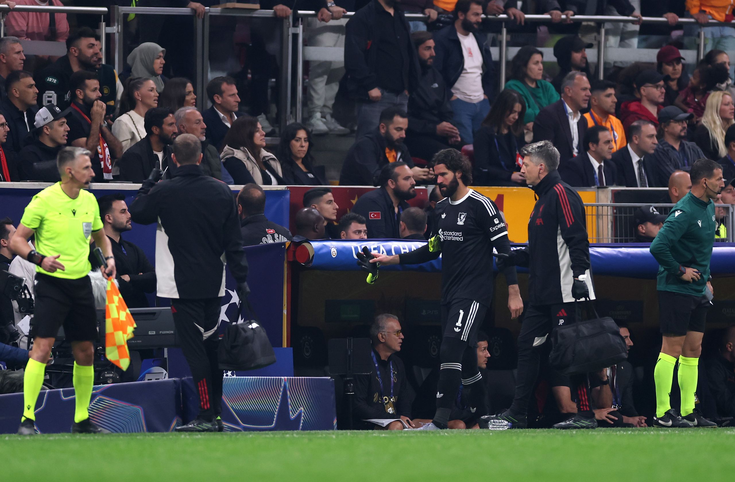 Il portiere del Liverpool Alisson Becker è ferito? Aggiornamento degli infortuni in Premier League