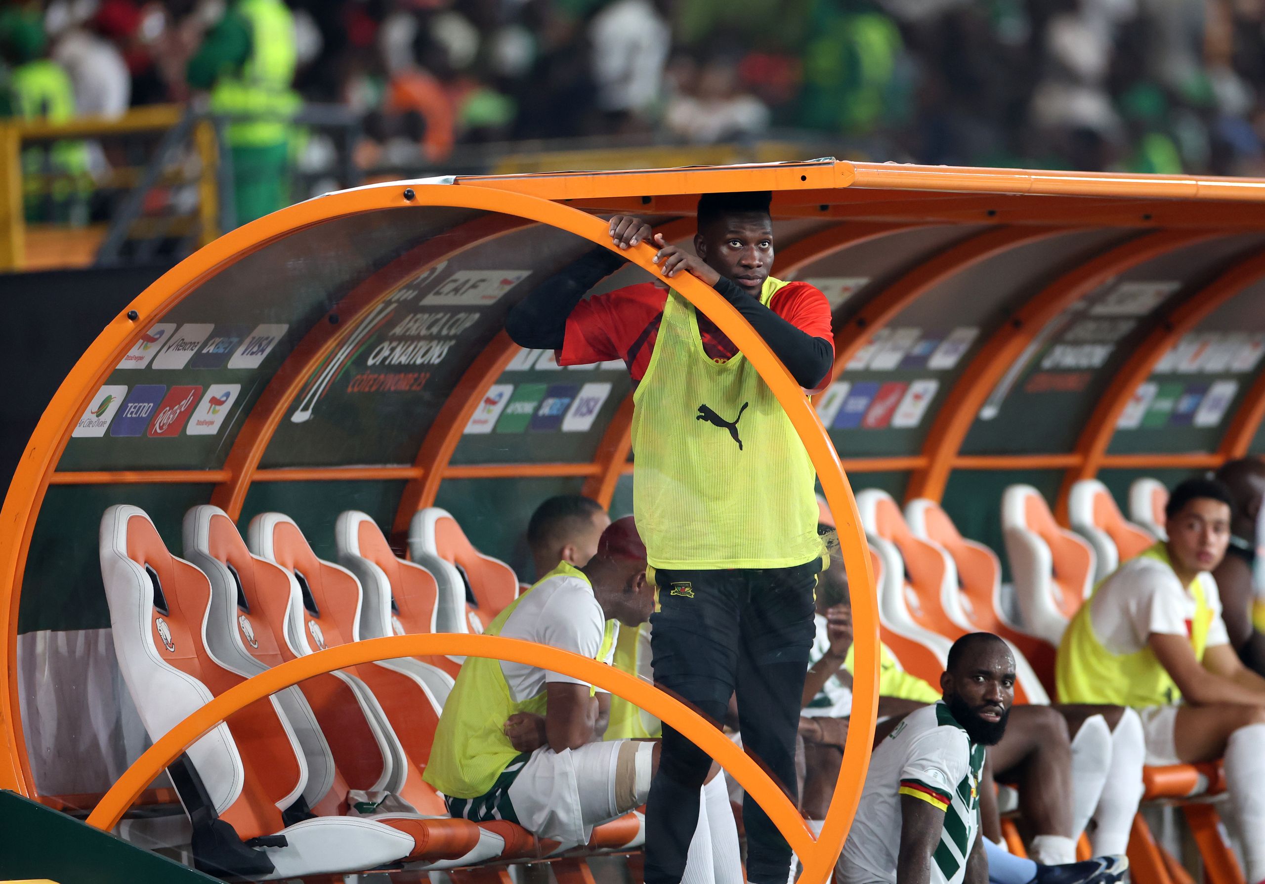 Il portiere del Manchester United affronta un nuovo imbarazzo mentre la nazione insulare reagisce alla candidatura alla Coppa del Mondo