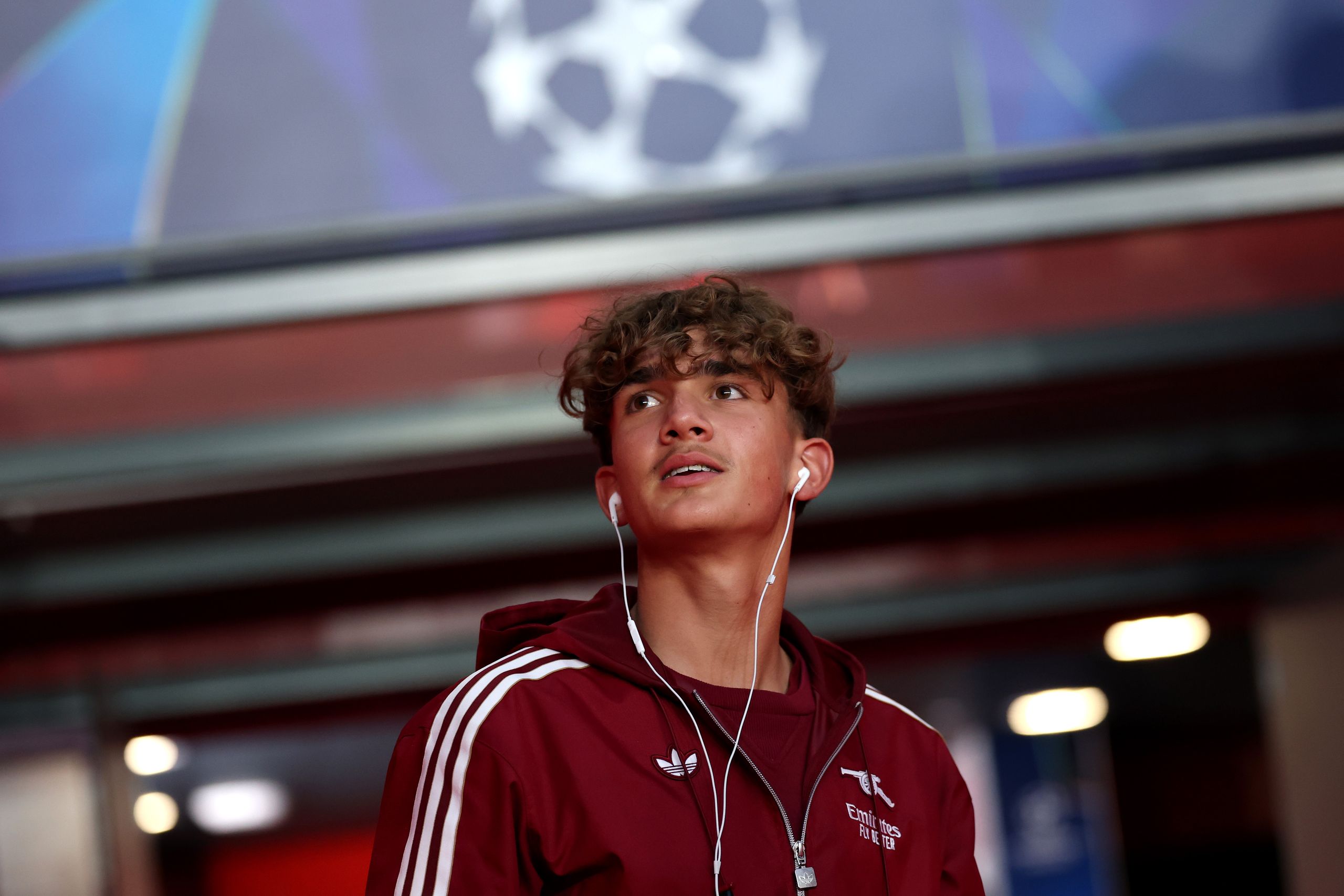 “Sono stato catapultato direttamente nel vivo con quella Coppa del Mondo. Tutto è andato bene, ma sarebbe potuta andare diversamente’ Theo Walcott offre consigli al prodigio dell’Arsenal Max Dowman