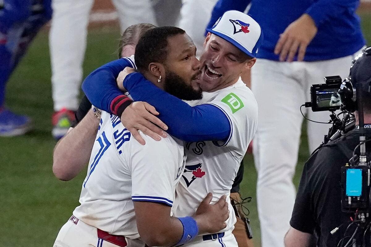 Springer risponde alla preghiera di Guerrero mentre i Blue Jays avanzano alle World Series