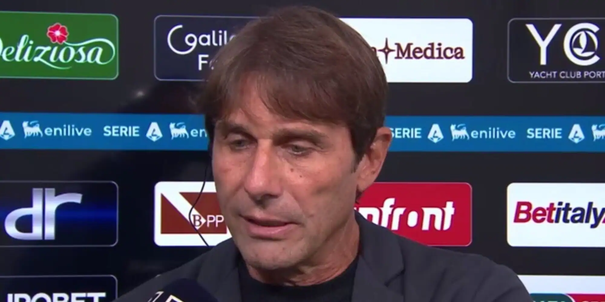 TS – “Mi arrendo, una roba da Oscar. Ne sento di tutti i colori”