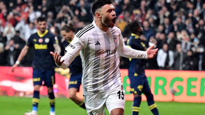 “Abbiamo avuto otto allenatori in due anni: se i tifosi non sono contenti verranno al campo di allenamento e te lo faranno sapere” Alex Oxlade-Chamberlain sull’instabile periodo in Turchia