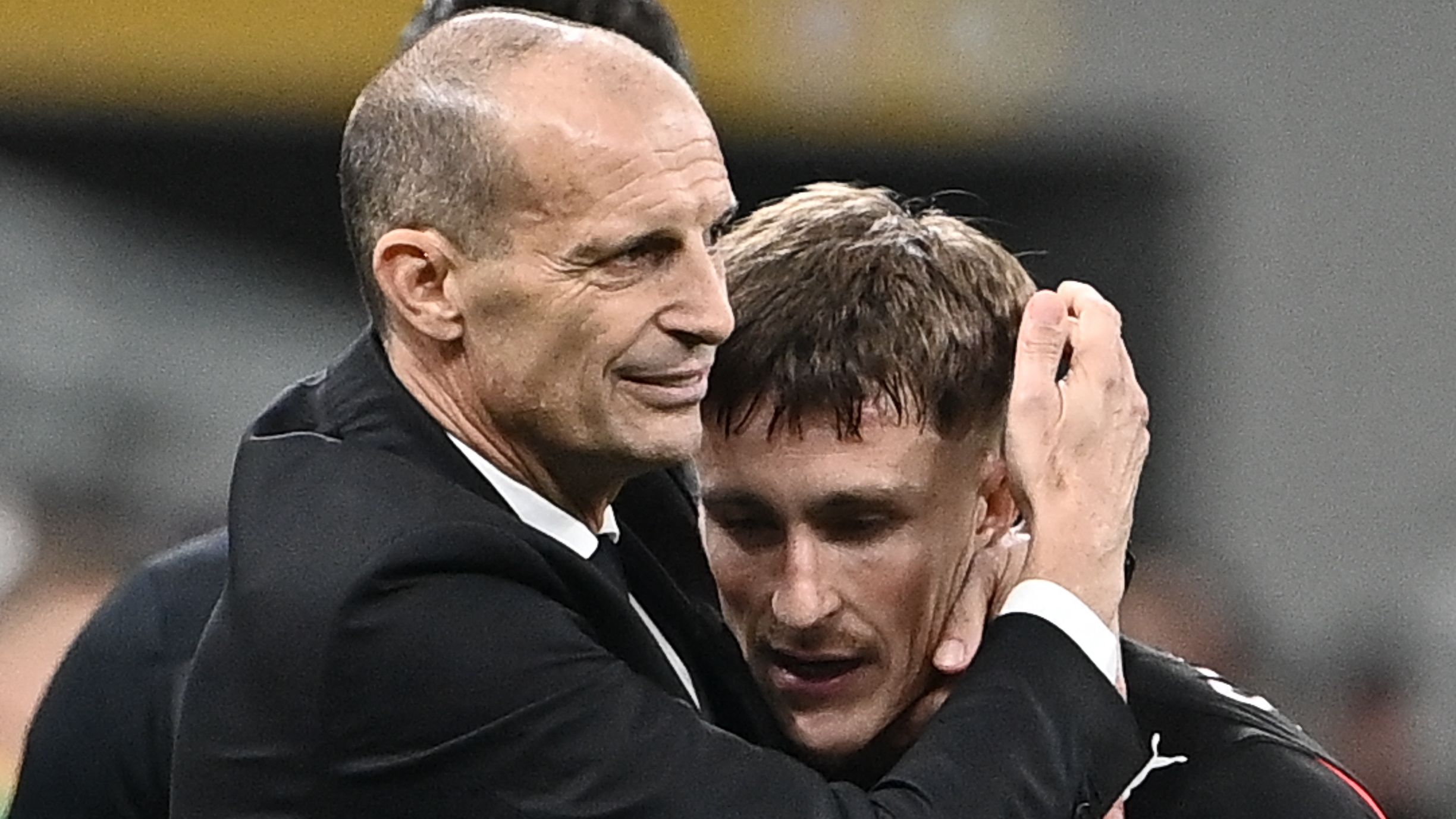 Calciomercato.com – Milan-Roma, clamoroso: l’arbitro Guida dà un calcio a Saelemaekers che gli esulta in faccia dopo il rigore parato da Maignan a Dybala